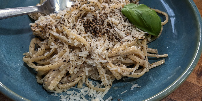 Cacio e Pepe | Spaghetti with Cheese and Pepper Recipe