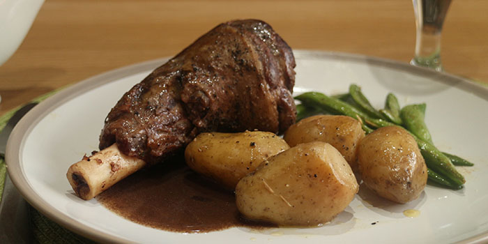 Slow-Cooked Lamb Shanks With Red Wine Sauce Recipe